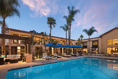 Photo 2 - The Cove Hotel, Long Beach