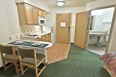 Photo 4 - Birch Hill Suites Dayton - WP AFB