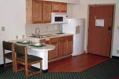 Photo 5 - Birch Hill Suites Dayton - WP AFB