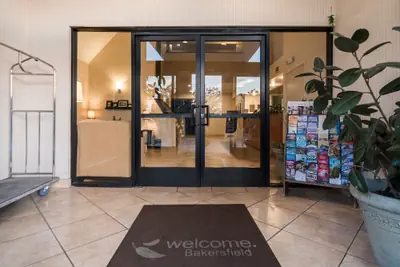 Photo 3 - Sleep Inn & Suites Bakersfield North
