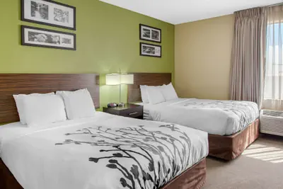 Photo 2 - Sleep Inn & Suites Bakersfield North