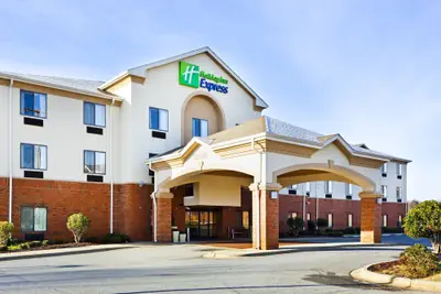 Photo 2 - Holiday Inn Express Forest City by IHG
