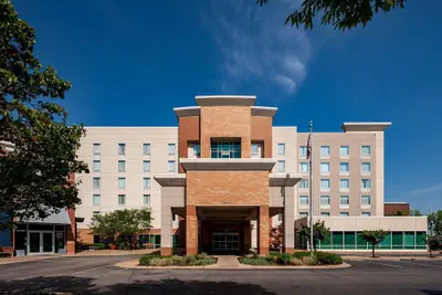 Photo 2 - Hampton Inn & Suites St. Louis at Forest Park