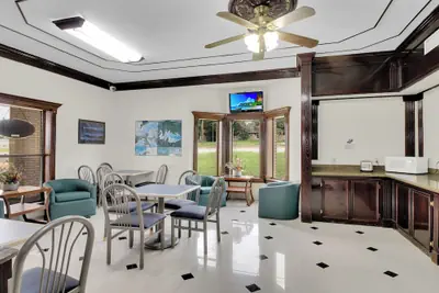 Photo 3 - Three Rivers Executive Inn & Suites By OYO