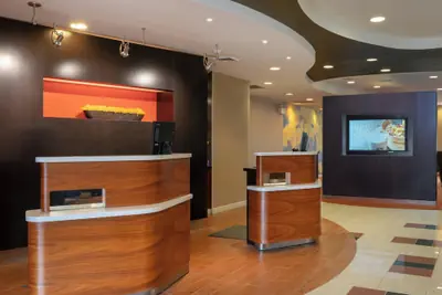 Photo 3 - Courtyard by Marriott Salisbury