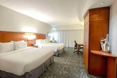 Photo 5 - Courtyard by Marriott Salisbury