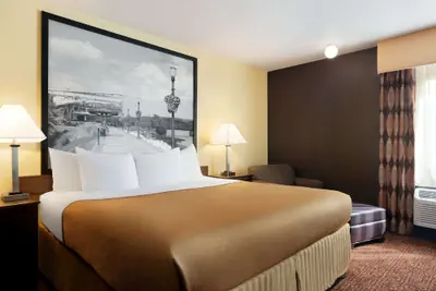 Photo 5 - Super 8 by Wyndham Des Moines