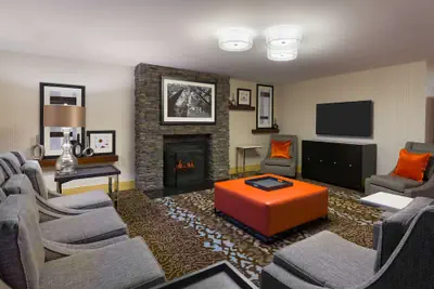 Photo 4 - Hampton Inn Danbury