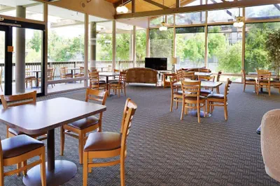 Photo 4 - Riviera Oaks Resort by Coolvacay