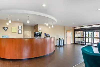Photo 4 - Comfort Suites Oxford I-20 exit 188
