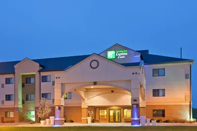 Photo 2 - Holiday Inn Express & Suites South - Lincoln by IHG