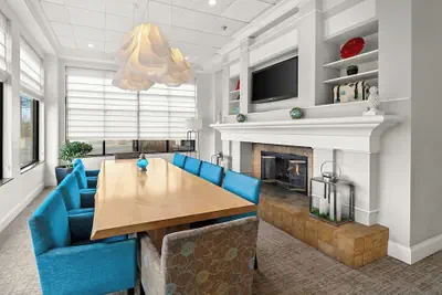 Photo 4 - Hilton Garden Inn Plymouth