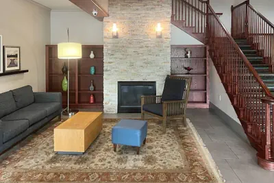 Photo 4 - Comfort Inn & Suites St. Paul Northeast