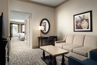 Photo 5 - West Inn & Suites