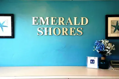 Photo 3 - Emerald Shores Resort