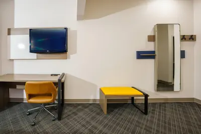 Photo 5 - Comfort Suites University Drive