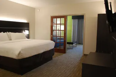 Photo 3 - Holiday Inn Express Hotel and Suites Kingsport by IHG