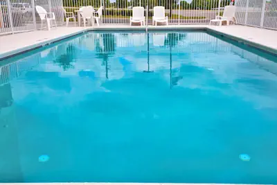 Photo 2 - Holiday Inn Express Hotel & Suites Brooksville West by IHG