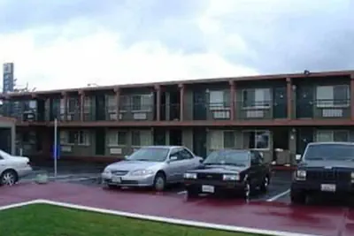Photo 2 - Sequoia Inn