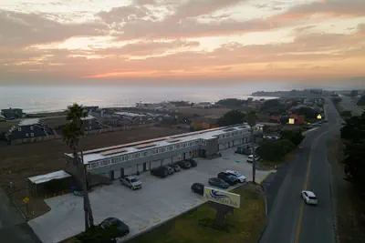 Photo 2 - Sea Breeze Inn