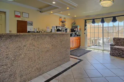 Photo 5 - Sea Breeze Inn