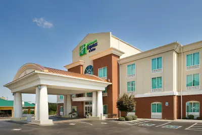 Photo 2 - Holiday Inn Express & Suites Lenoir Cty by IHG
