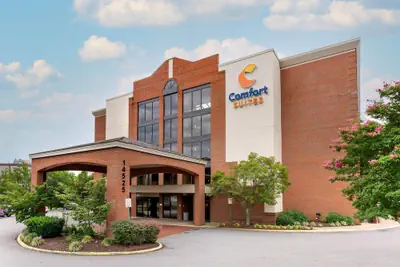 Photo 2 - Comfort Suites Near Potomac Mills