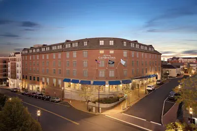 Photo 2 - Hilton Garden Inn Portsmouth Downtown