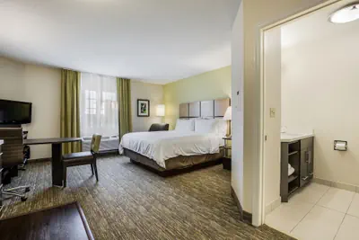 Photo 5 - Candlewood Suites Virginia Beach Town Center by IHG