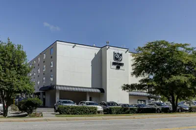 Photo 2 - University Inn Durham next to Duke University Medical Center