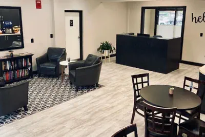 Photo 4 - University Inn Durham next to Duke University Medical Center