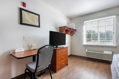 Photo 5 - Woodspring Suites Huntsville Madison