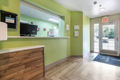 Photo 2 - Woodspring Suites Huntsville Madison