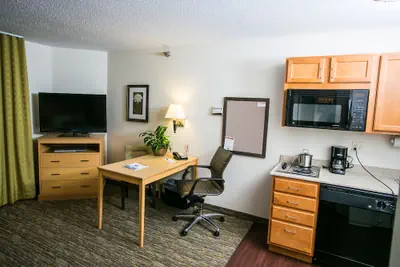 Photo 4 - Candlewood Suites Fargo-N. Dakota State University by IHG