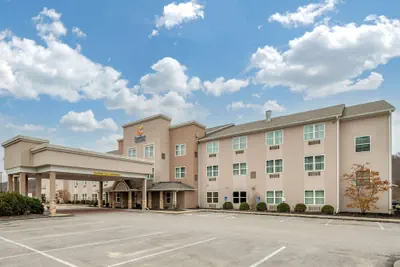 Photo 2 - Comfort Inn & Suites Northern Kentucky