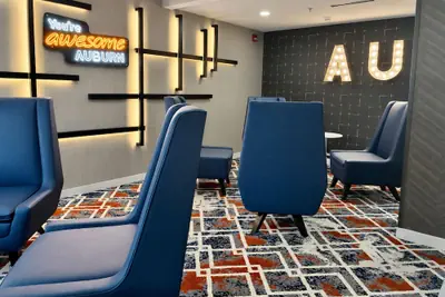 Photo 2 - La Quinta Inn & Suites by Wyndham Auburn
