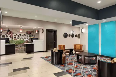 Photo 3 - La Quinta Inn & Suites by Wyndham Oxford - Anniston