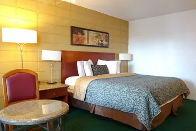 Photo 4 - Cabana Inn