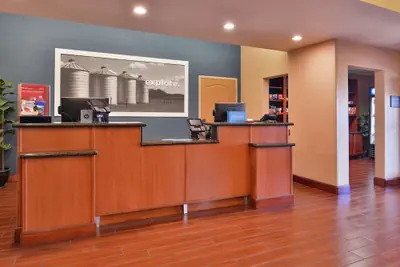 Photo 4 - Hampton Inn & Suites Woodland-Sacramento Area