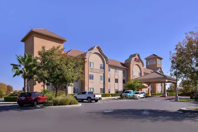 Photo 2 - Hampton Inn & Suites Woodland-Sacramento Area