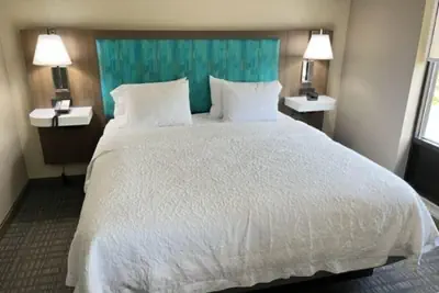 Photo 5 - Hampton Inn & Suites Louisville East