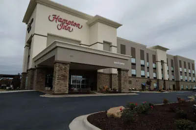 Photo 2 - Hampton Inn Searcy