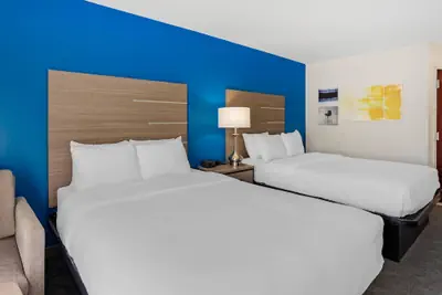 Photo 5 - Comfort Inn & Suites Harrisburg-Hershey North