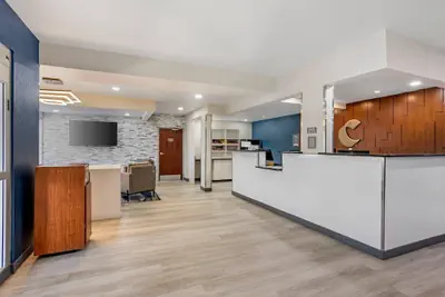 Photo 4 - Comfort Inn & Suites Harrisburg-Hershey North