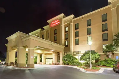 Photo 2 - Hampton Inn Suites Jacksonville Airport