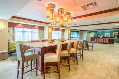 Photo 2 - Hampton Inn Middletown