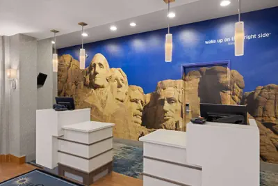 Photo 2 - La Quinta Inn and Suites by Wyndham at WaTiki Waterpark