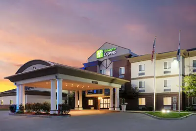 Photo 2 - Holiday Inn Express Warrenton by IHG