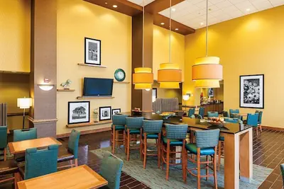 Photo 2 - Hampton Inn & Suites Chesapeake-Square Mall