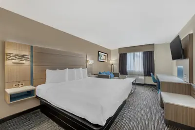 Photo 5 - Best Western Columbus Airport